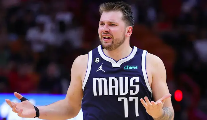 Doncic-Brunson Giành Giải Cầu Thủ Xuất Sắc Nhất Tháng